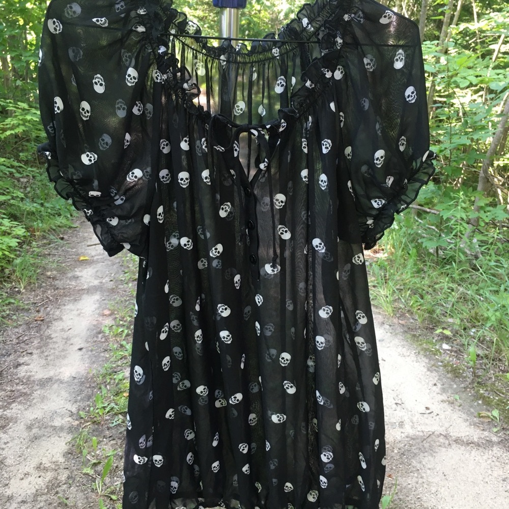 Black with white skulls see through blouse